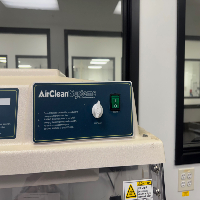 AirClean 600 PCR Workstation image 1